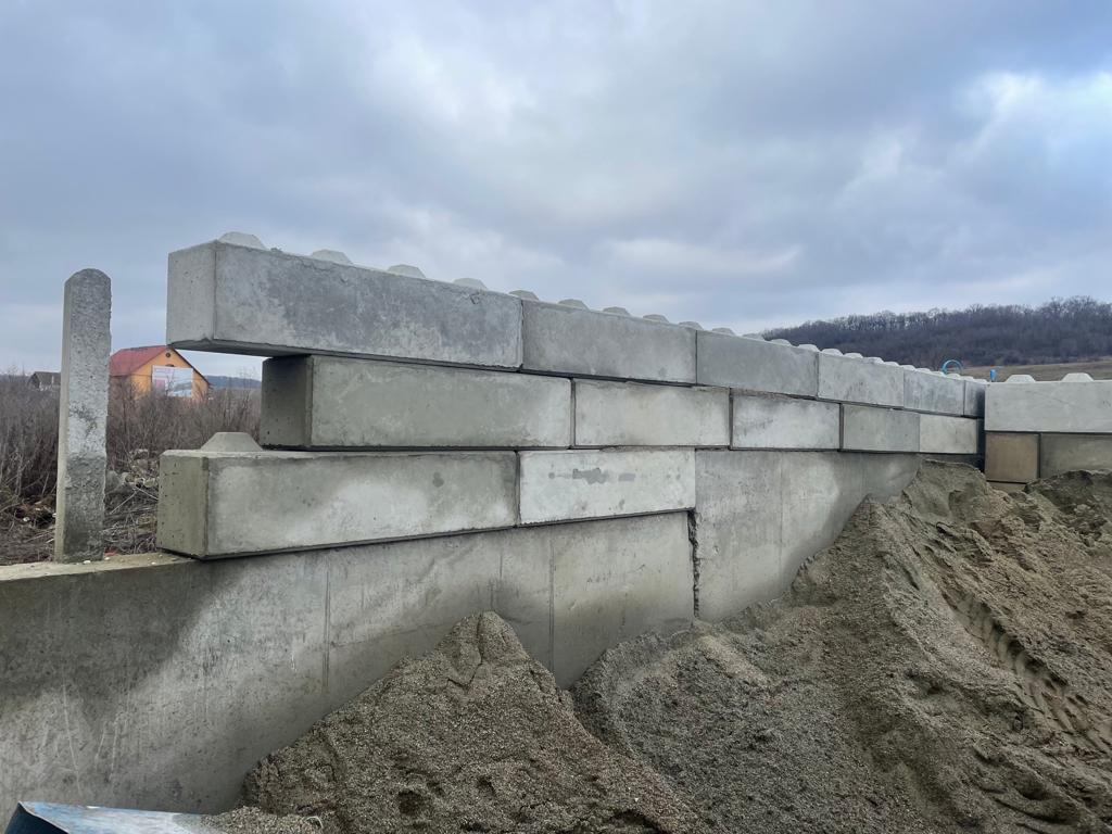 Blocuri din beton tip Lego (blocuri modulare)