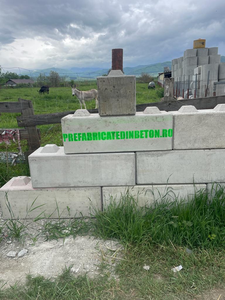 Blocuri din beton tip Lego (blocuri modulare)